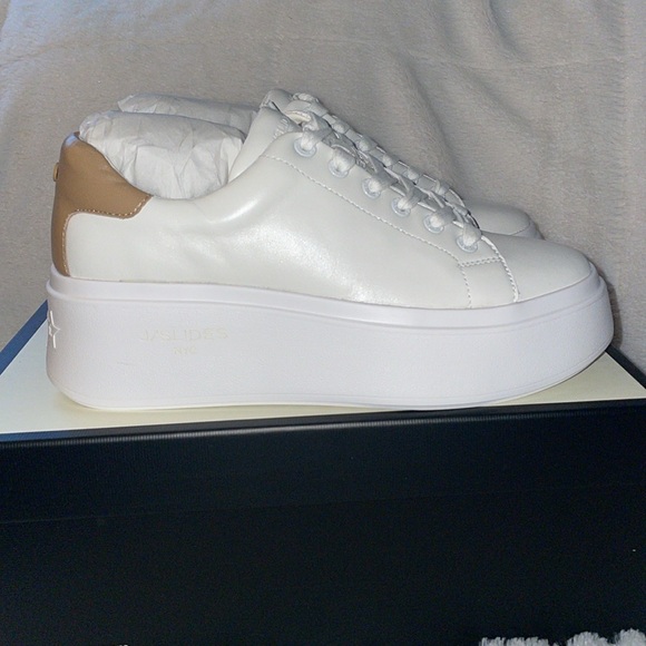 NWT J/SLIDES HALLY White Leather Sneaker - Picture 9 of 15